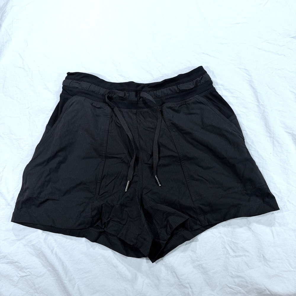 Lululemon Beyond the Studio Shorts Black High Rise Drawstring Pockets Size 2-4